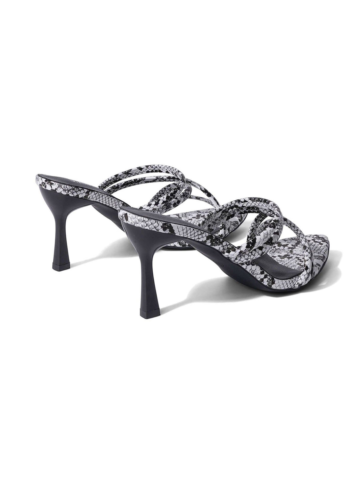 Iris Signature Piece - Glamourous Grace