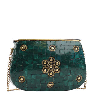 Amoli Clutch
