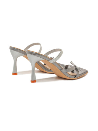 Vivienne Signature Piece - Glamourous Grace