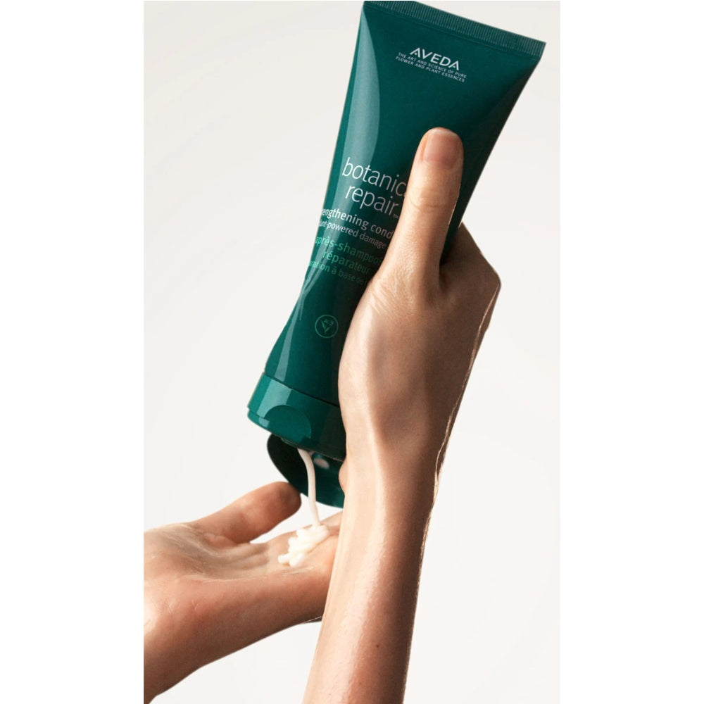 Aveda Botanical Repair Strengthening Conditioner - Glamourous Grace