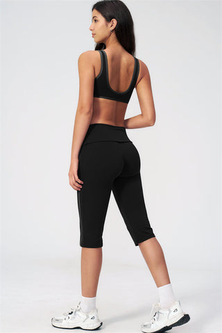 The Evoke Capri Leggings