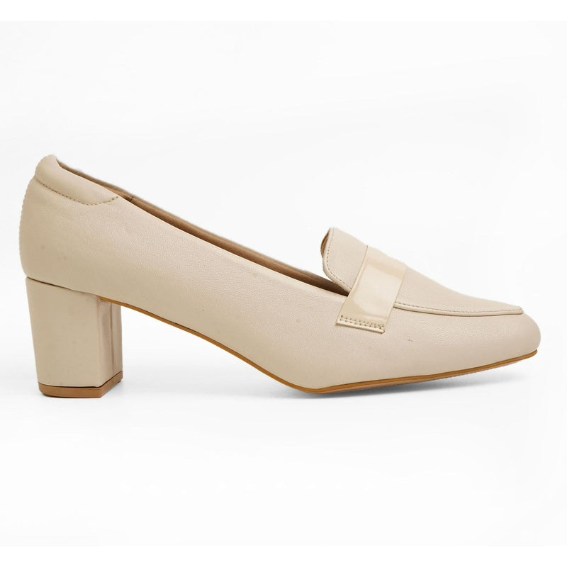 Virelia- Beige Pumps - Glamourous Grace