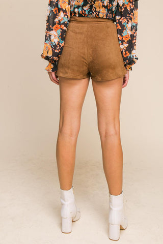 MAKE SOME PLANS SUEDE SKORT - Glamourous Grace