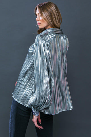 RUNWAY TREND FOILED TOP - Glamourous Grace