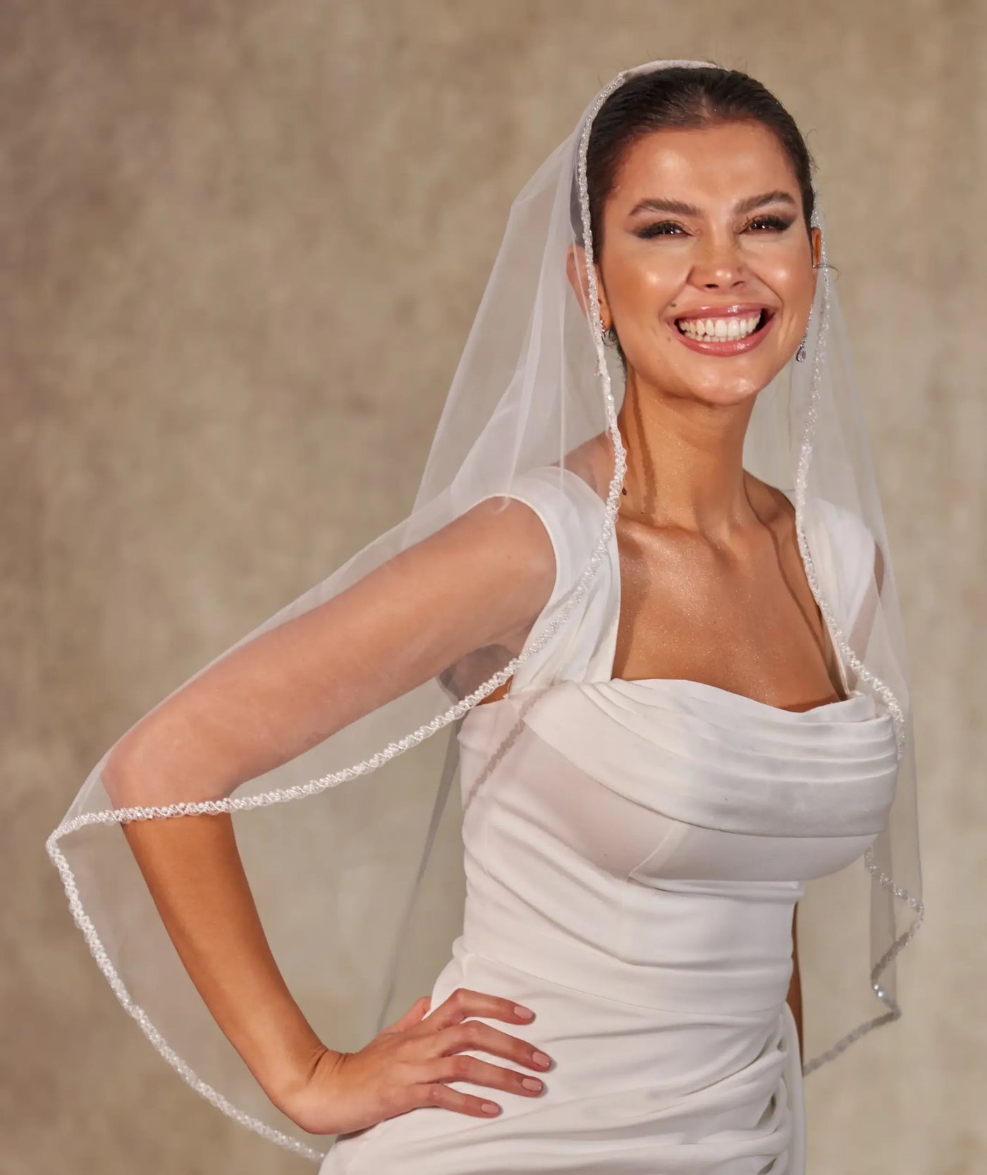 Bridal Shower Pearl Veil- D257 - Glamourous Grace
