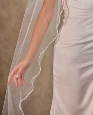 Wavy Beaded Edge Minimalist Wedding Veil- D246 - Glamourous Grace