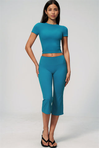 The Zura T-shirt Capri Leggings 2-Piece Set