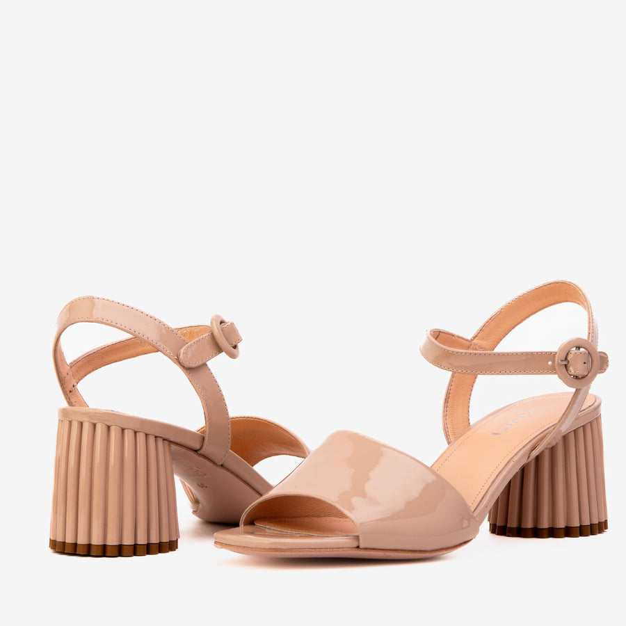 The Bamba Cream Patent Leather Women Sandal - Glamourous Grace