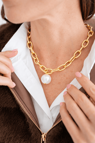 Betty Cotton Pearl Chain Necklace - Glamourous Grace