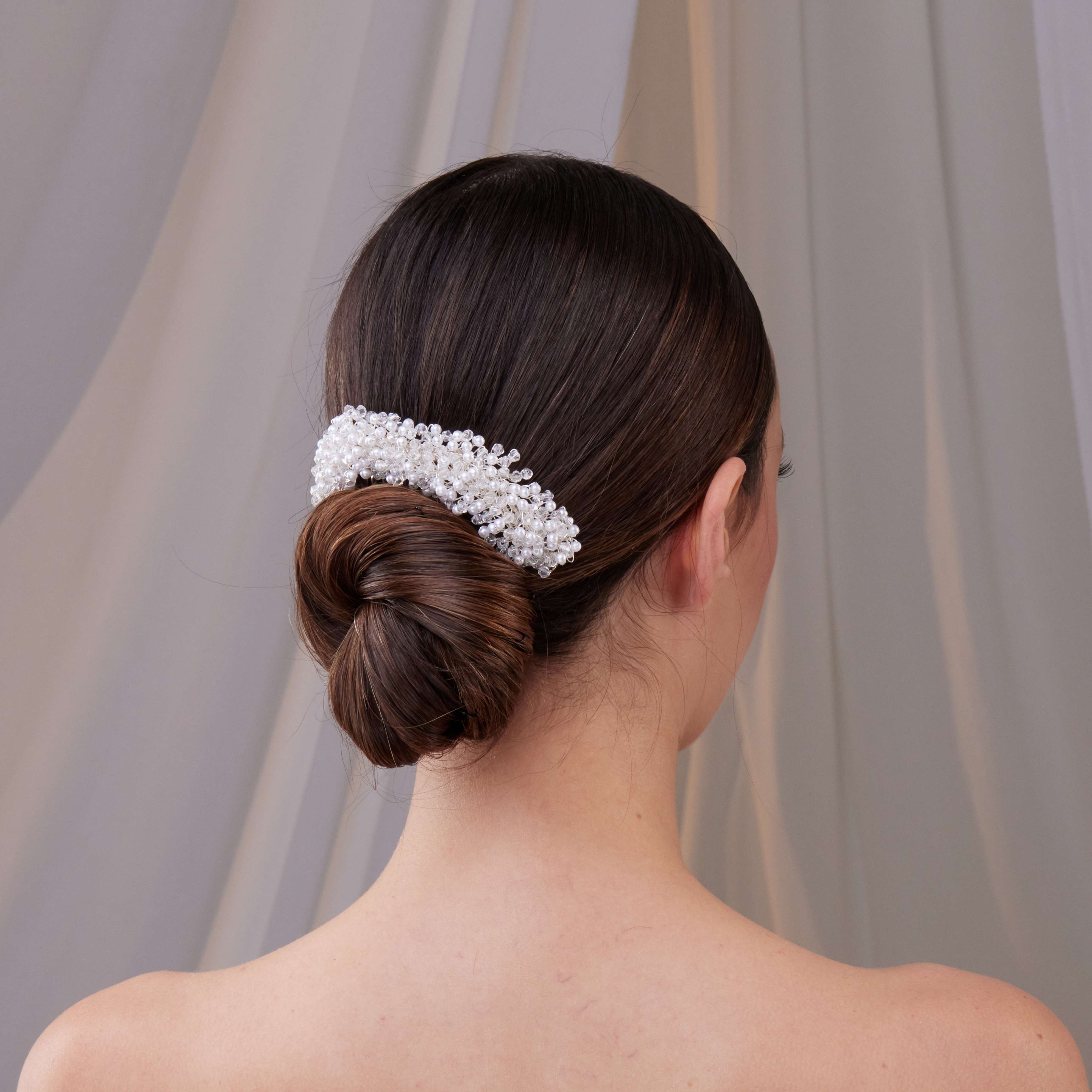 Elegant Pearl and Crystal Bridal Hair Comb - Glamourous Grace