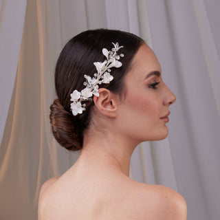 Elegant Resin Flower Bridal Hair Vine - Glamourous Grace