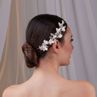 Elegant Resin Flower Bridal Hair Vine - Glamourous Grace