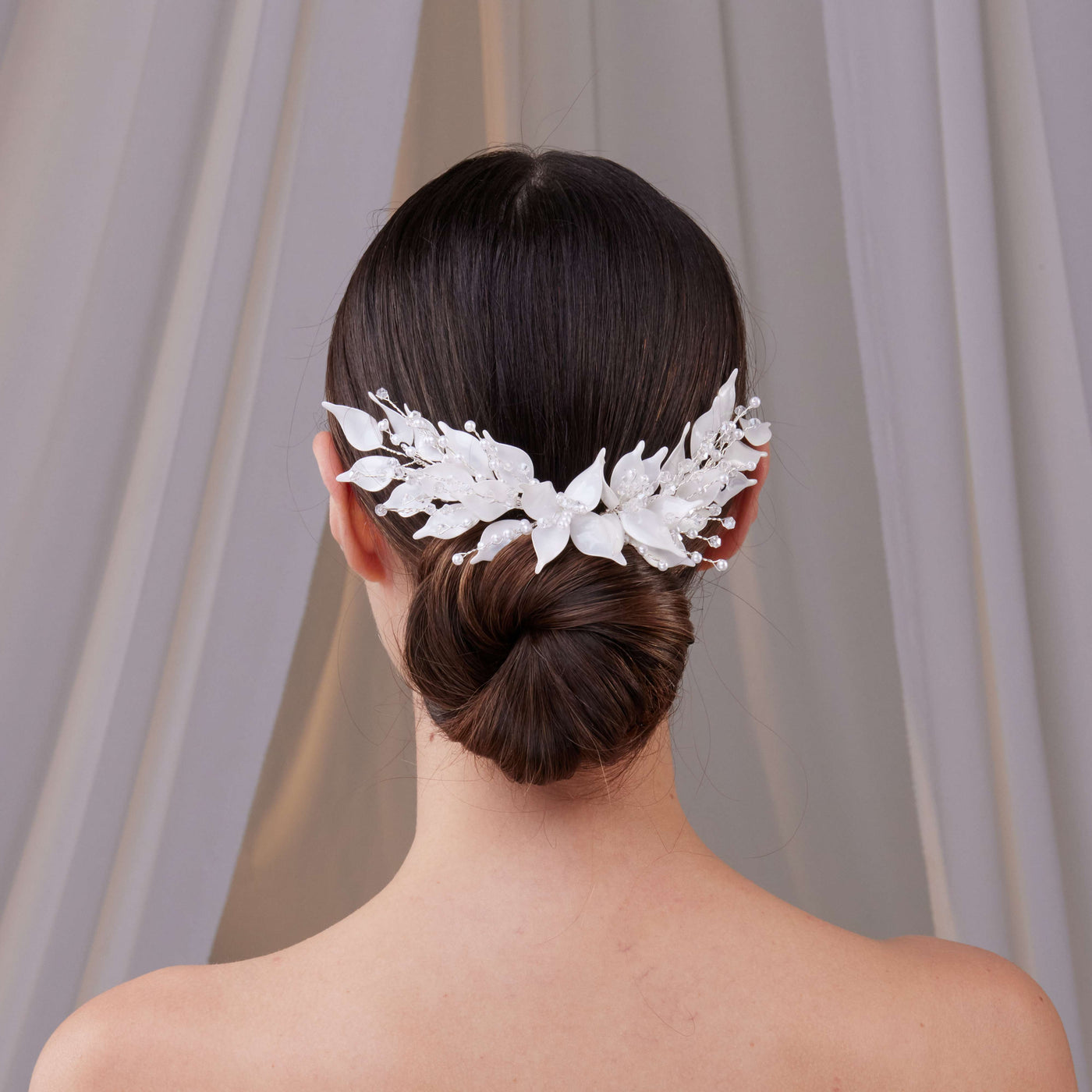 Elegant Resin Leaf Hair Comb - Glamourous Grace
