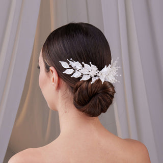 Elegant Resin Leaf Hair Comb - Glamourous Grace