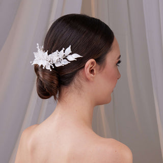 Elegant Resin Leaf Hair Comb - Glamourous Grace