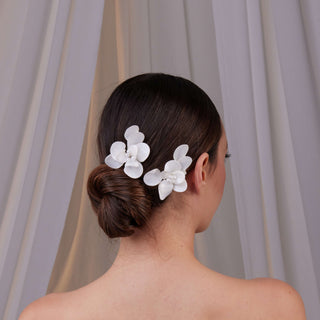 Two-Piece Resin Flower Hair Pin Set - Glamourous Grace