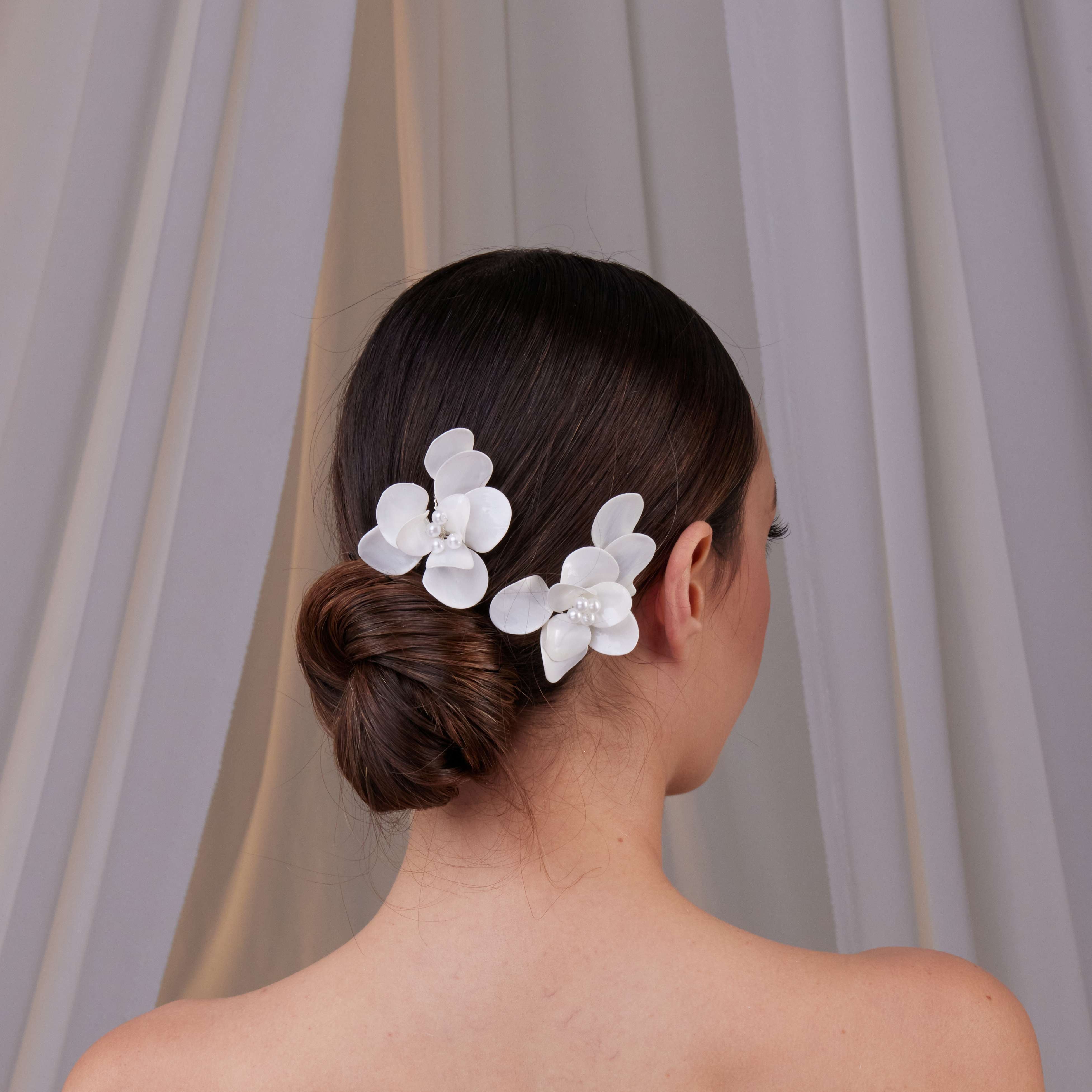 Two-Piece Resin Flower Hair Pin Set - Glamourous Grace