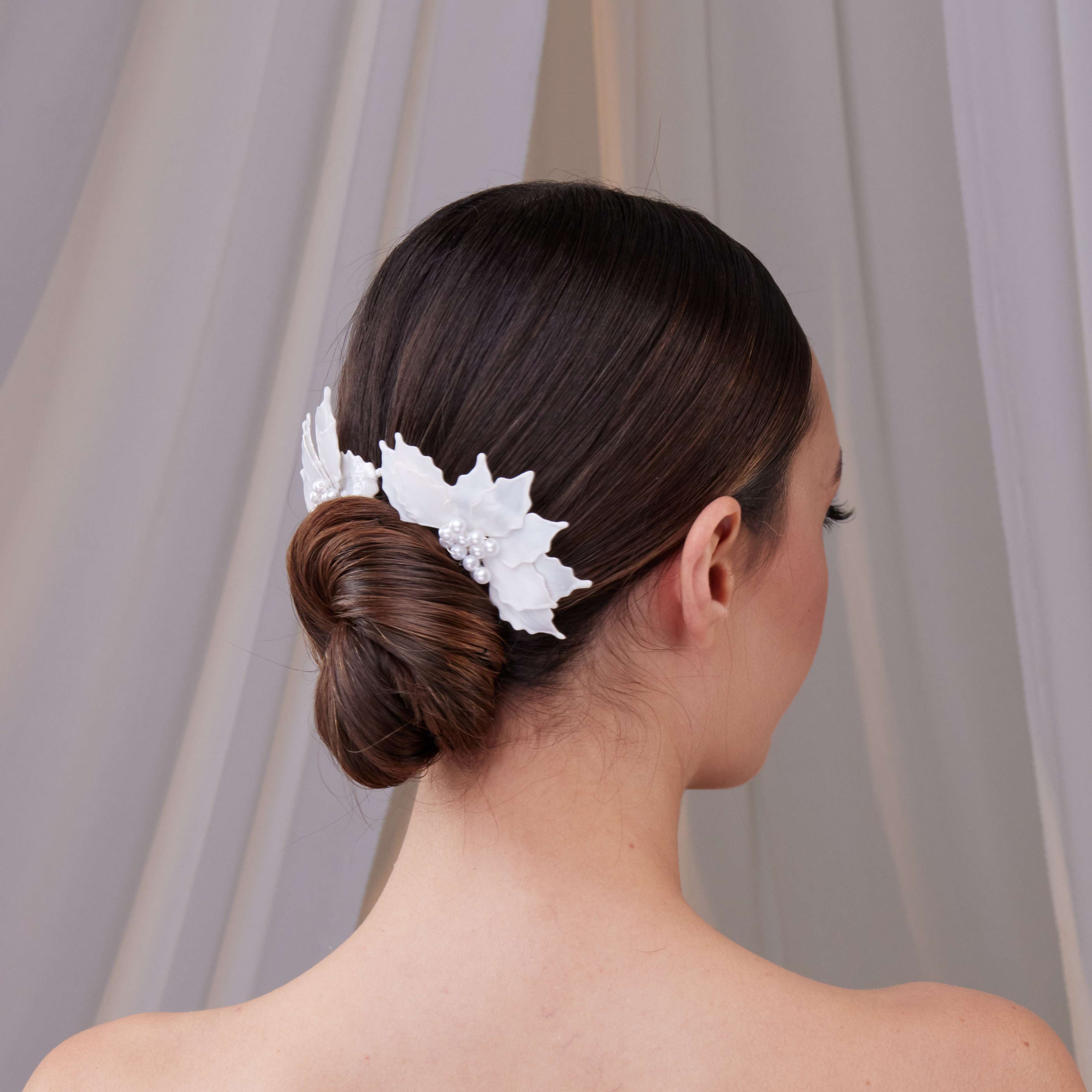 Two-Piece Resin Flower Wedding Hair Comb Set - Glamourous Grace