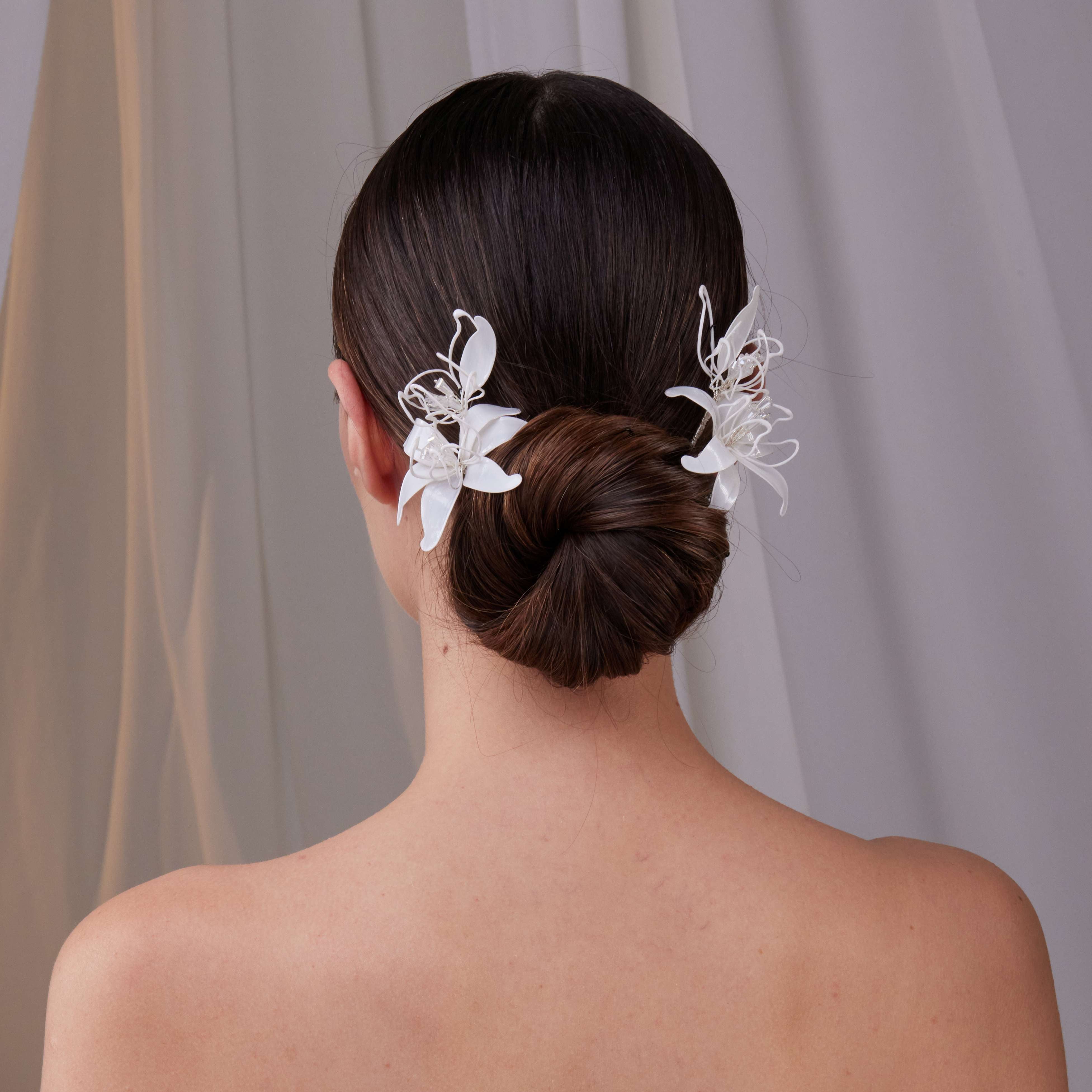Two-Piece Resin Flower Hair Pin Set - Glamourous Grace