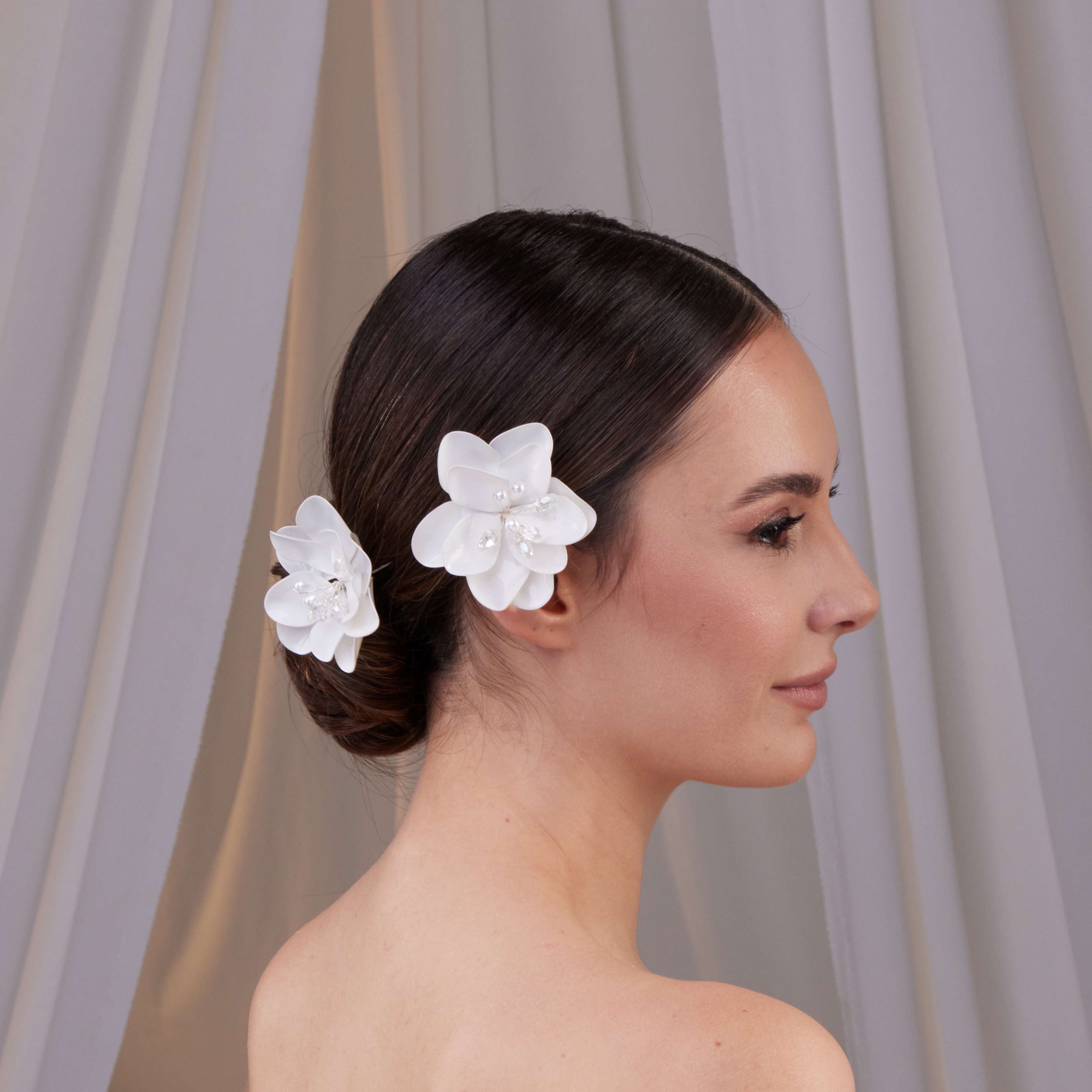Two-Piece Resin Flower Hair Pin Set - Glamourous Grace