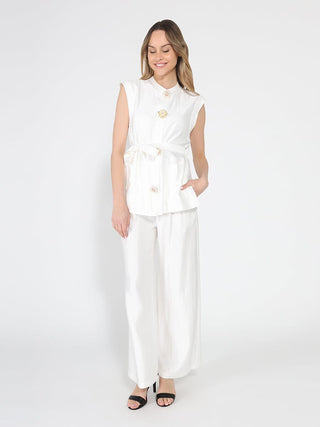 Button detail sleeveless vest