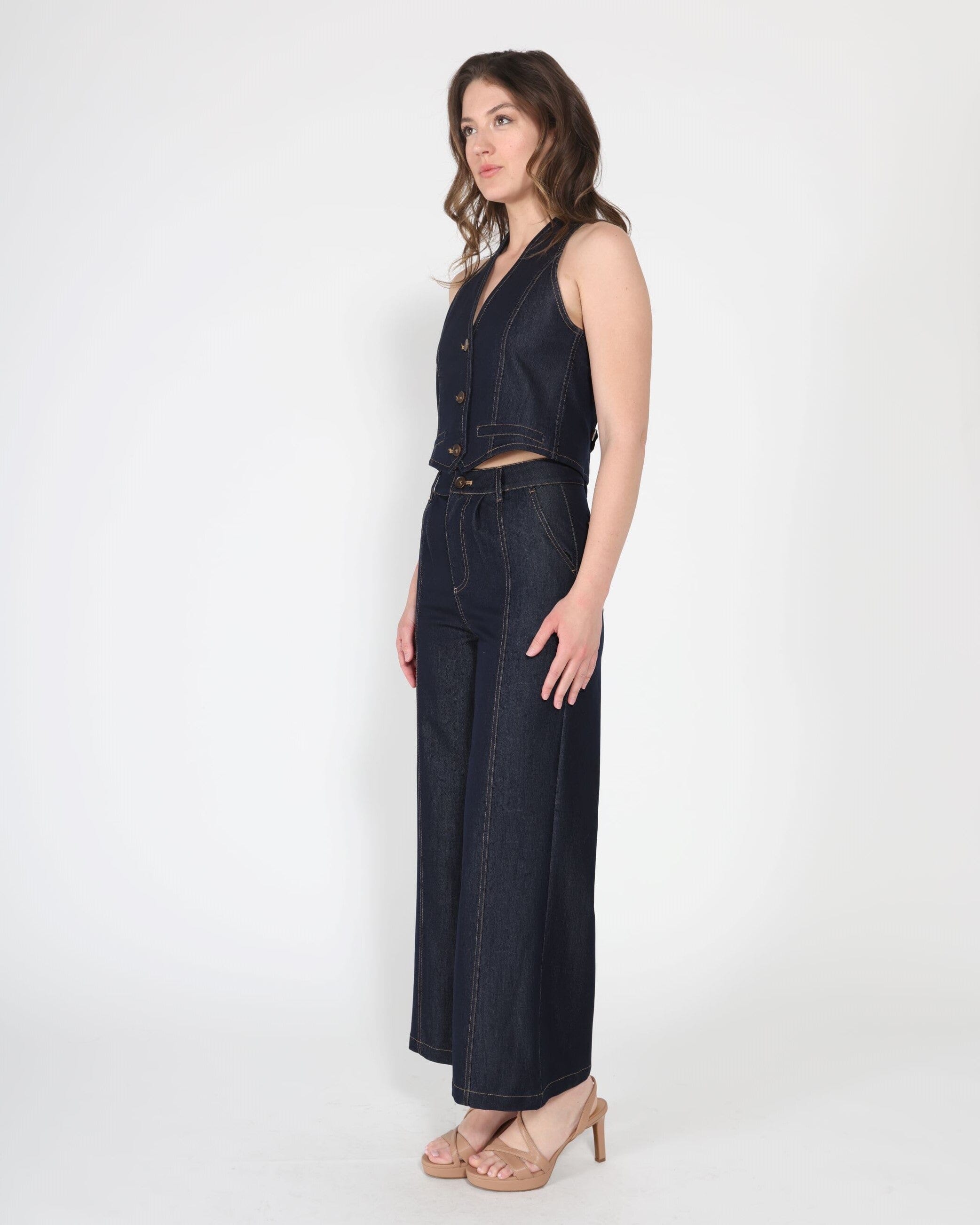 Button down halter neck sleeveless vest - Glamourous Grace