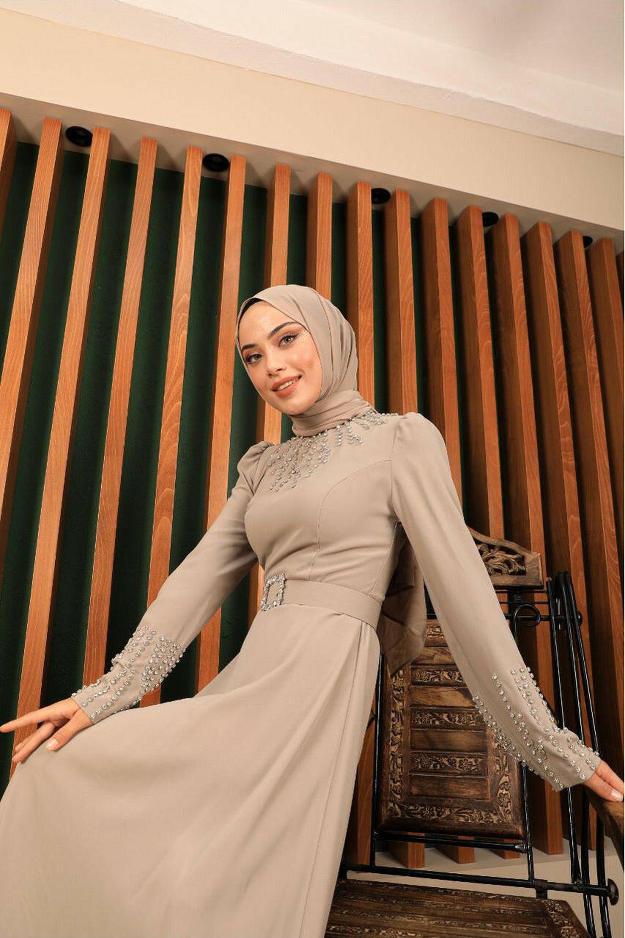 Mila Signature Piece - Glamourous Grace