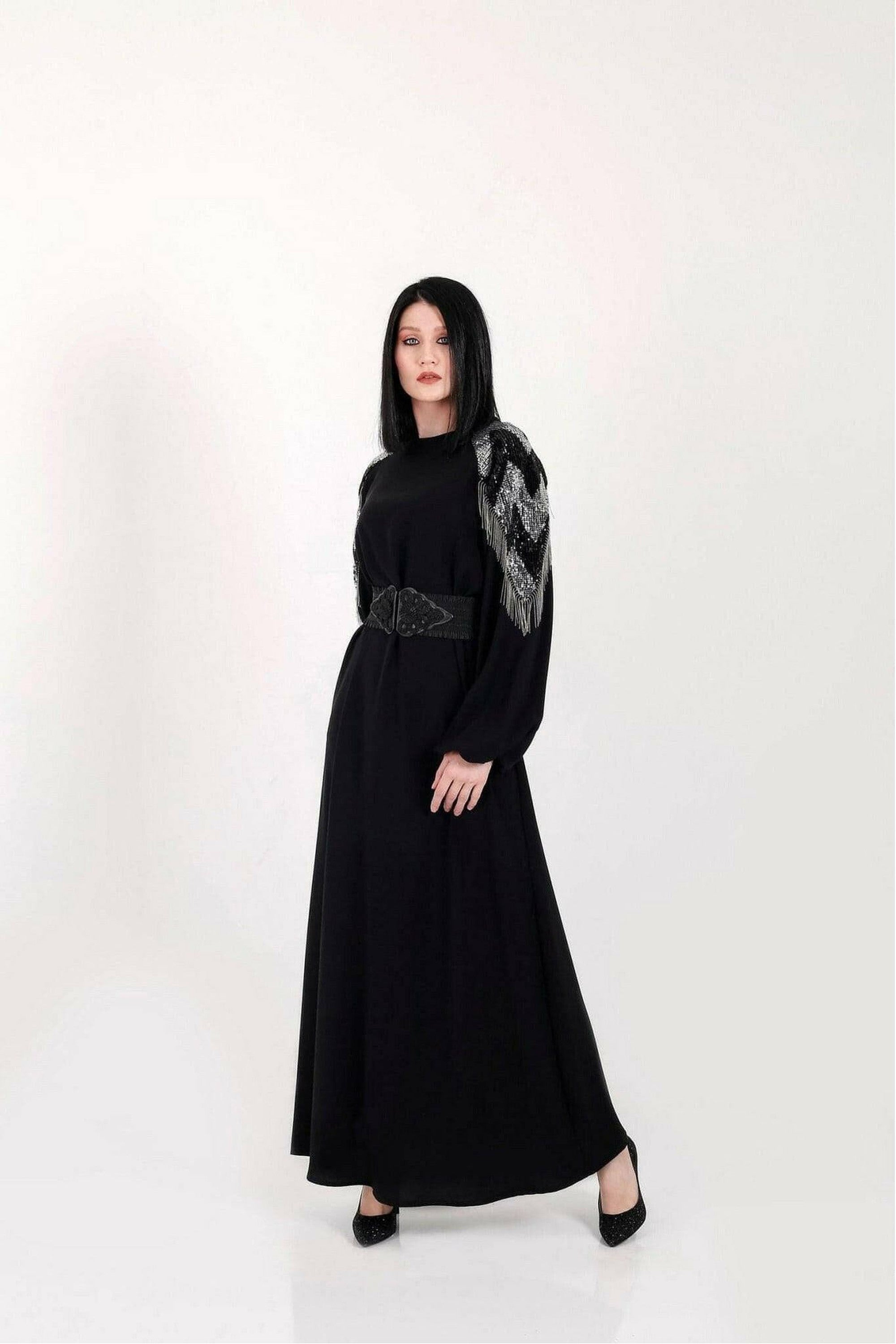 Lara Long Maxi Abaya in Black - Glamourous Grace