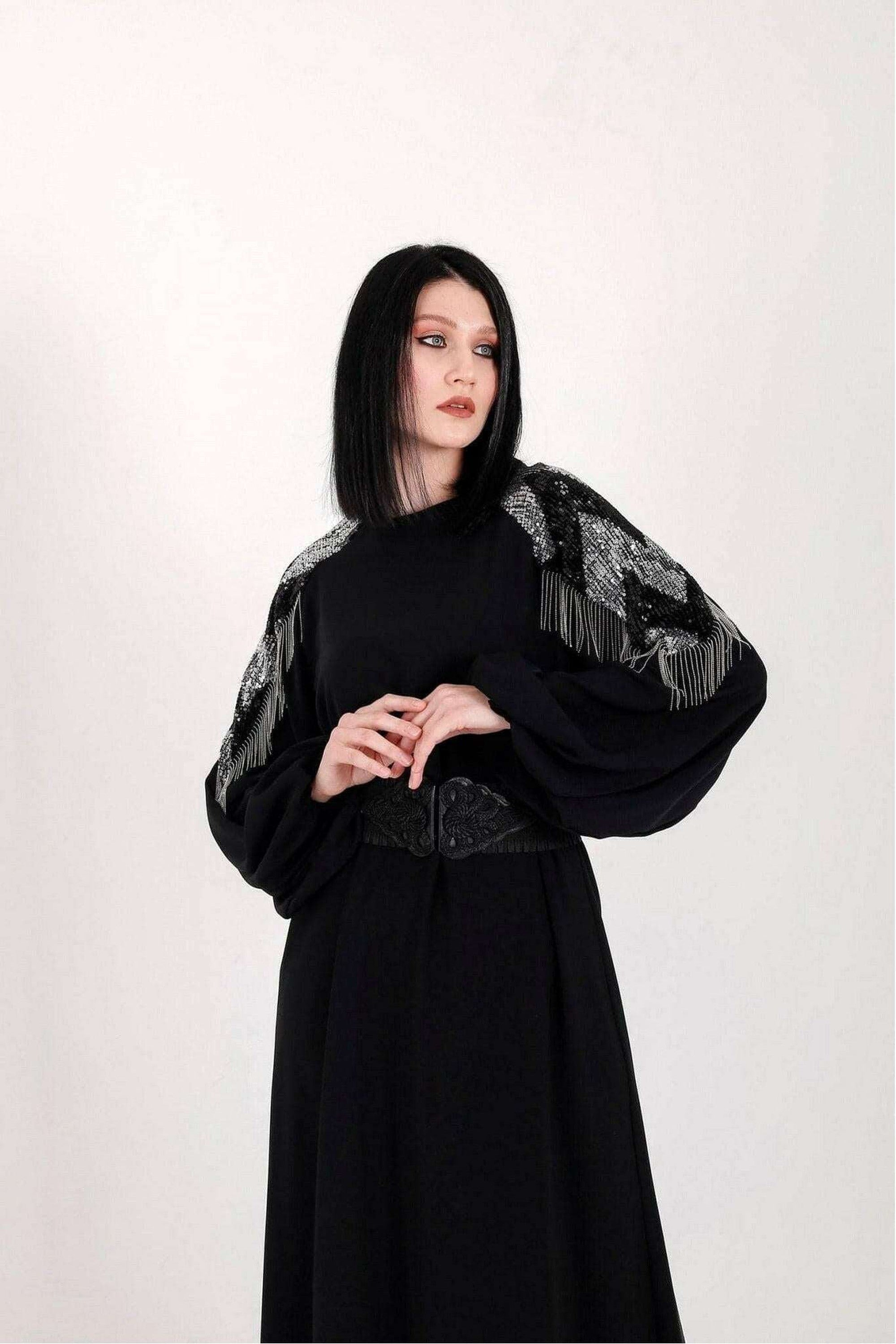 Lara Long Maxi Abaya in Black - Glamourous Grace