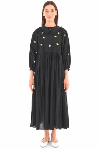 BY Baano Evelyn Bohemian summer dress made of 100% cotton, shown in a relaxed, flowy style with floral patterns and casual fit.