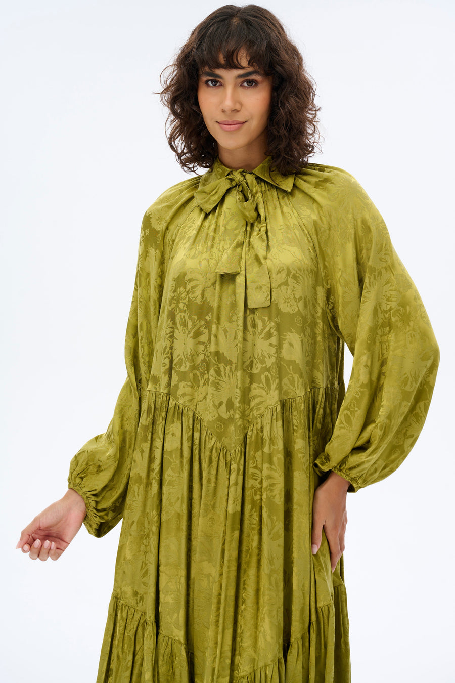 BABY COLLAR OVERSIZED DRESS: The Perfect Blend of Elegance and Comfort - Glamourous Grace