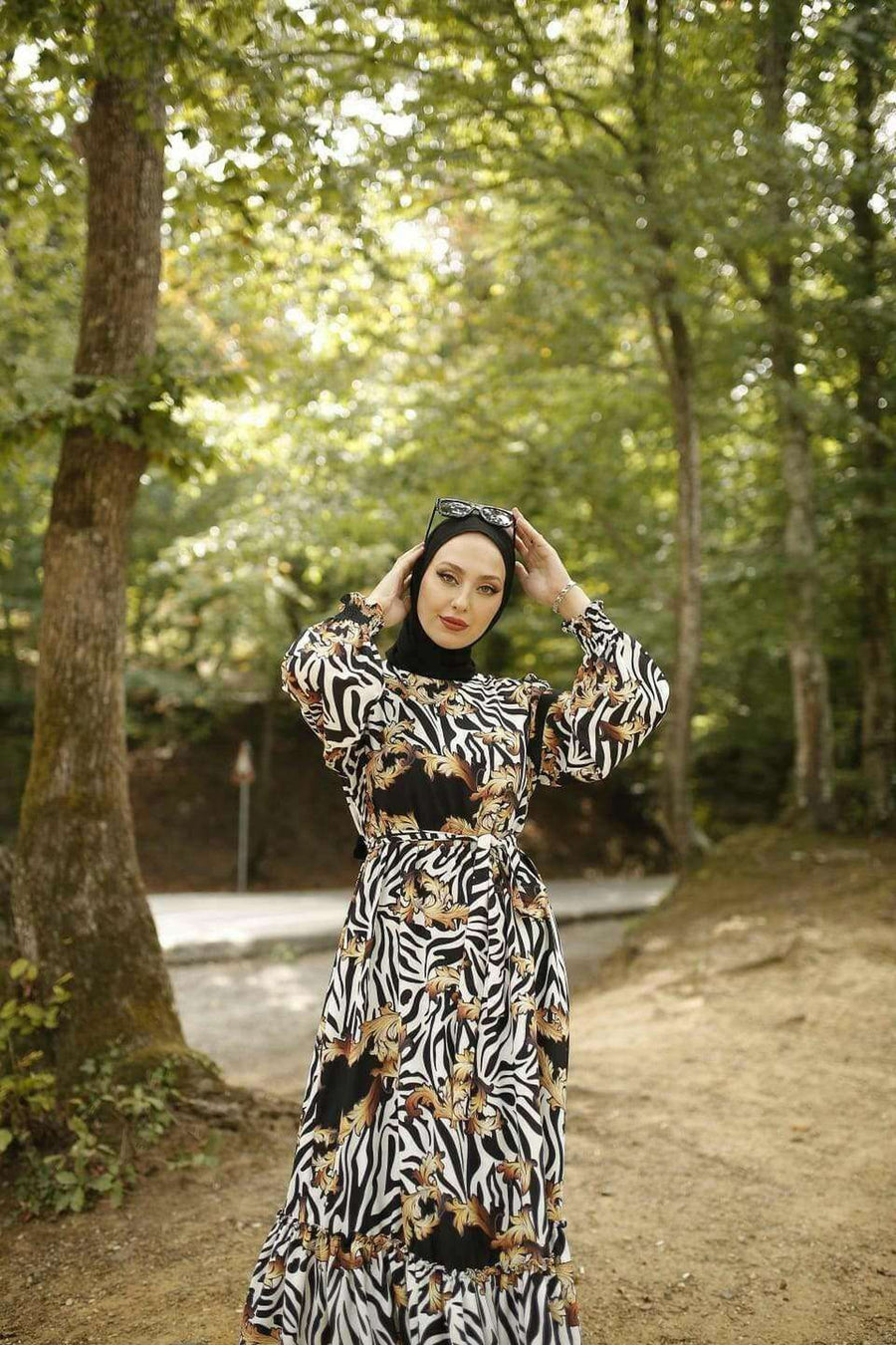 Christa Long Maxi Dress With Long Sleeves - Glamourous Grace