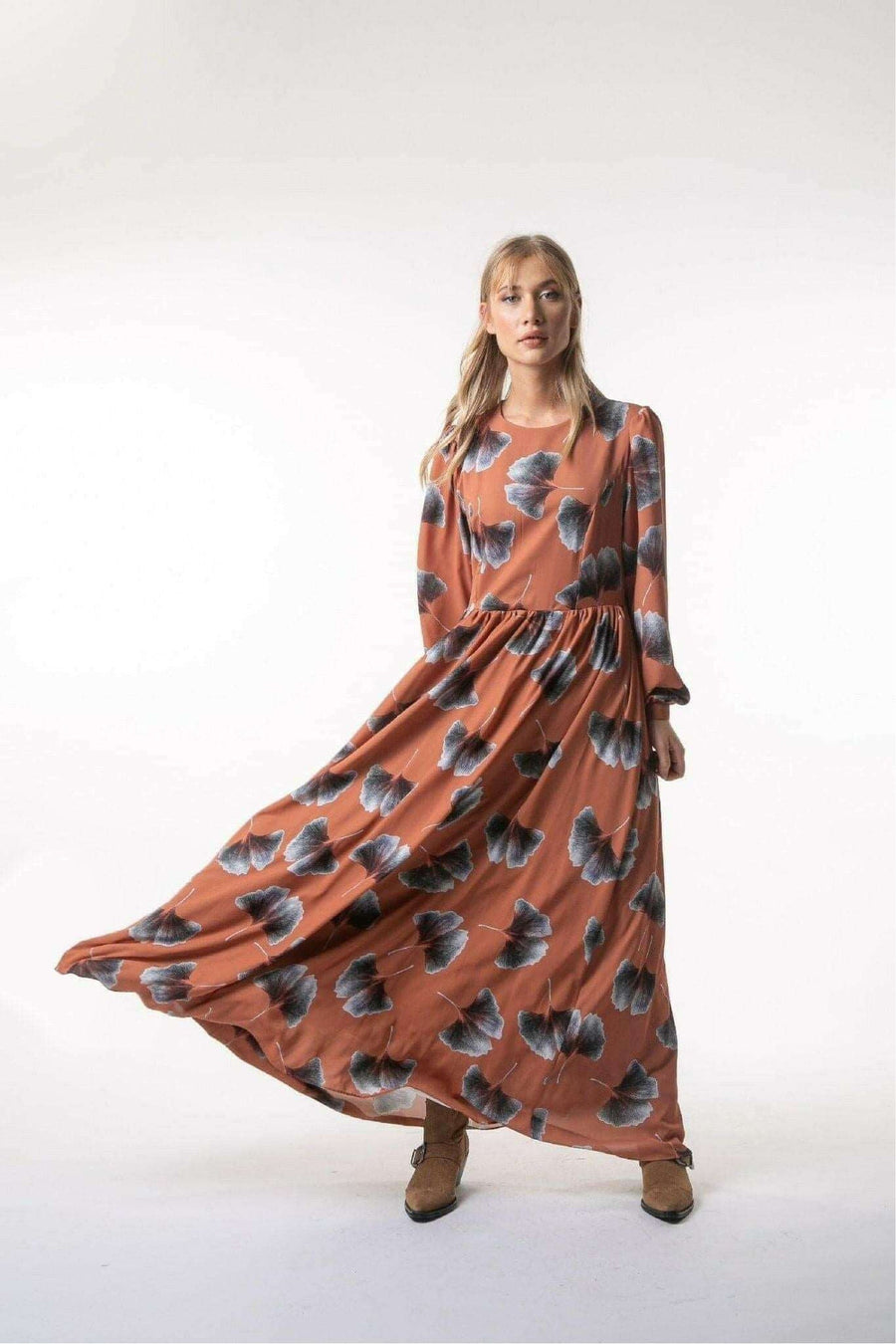 Emmi Long Maxi Dress - Glamourous Grace