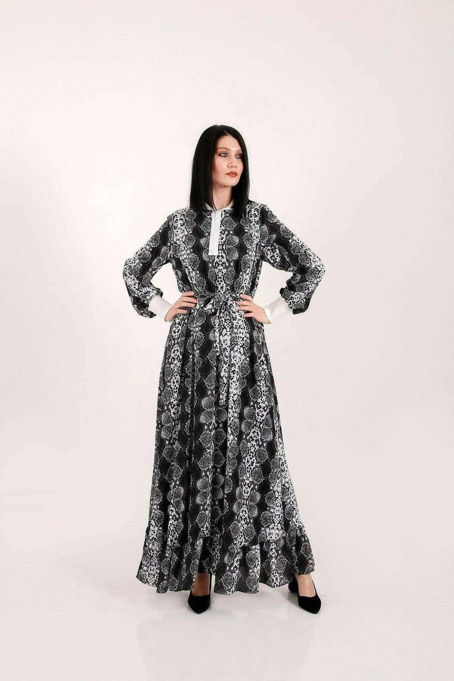 Liliana Long Maxi Dress with Long Sleeve and Elastic Cuffs - Glamourous Grace