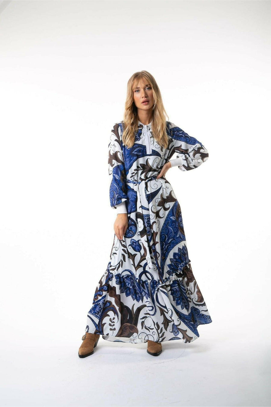 Nuri Maxi Dress with Long Sleeve - Glamourous Grace