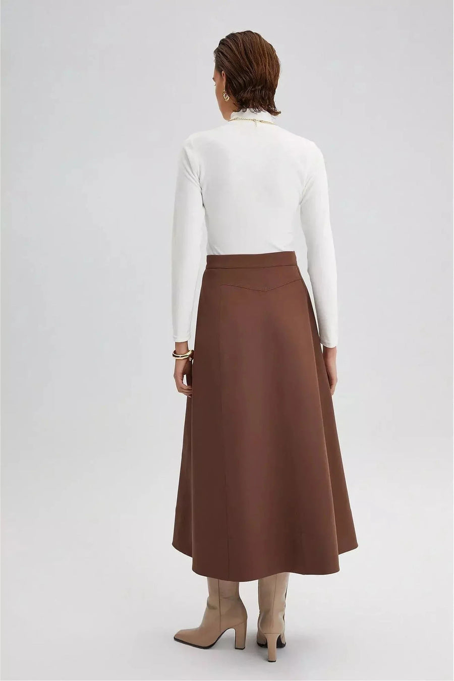 Crepe Skirt with Button - Glamourous Grace
