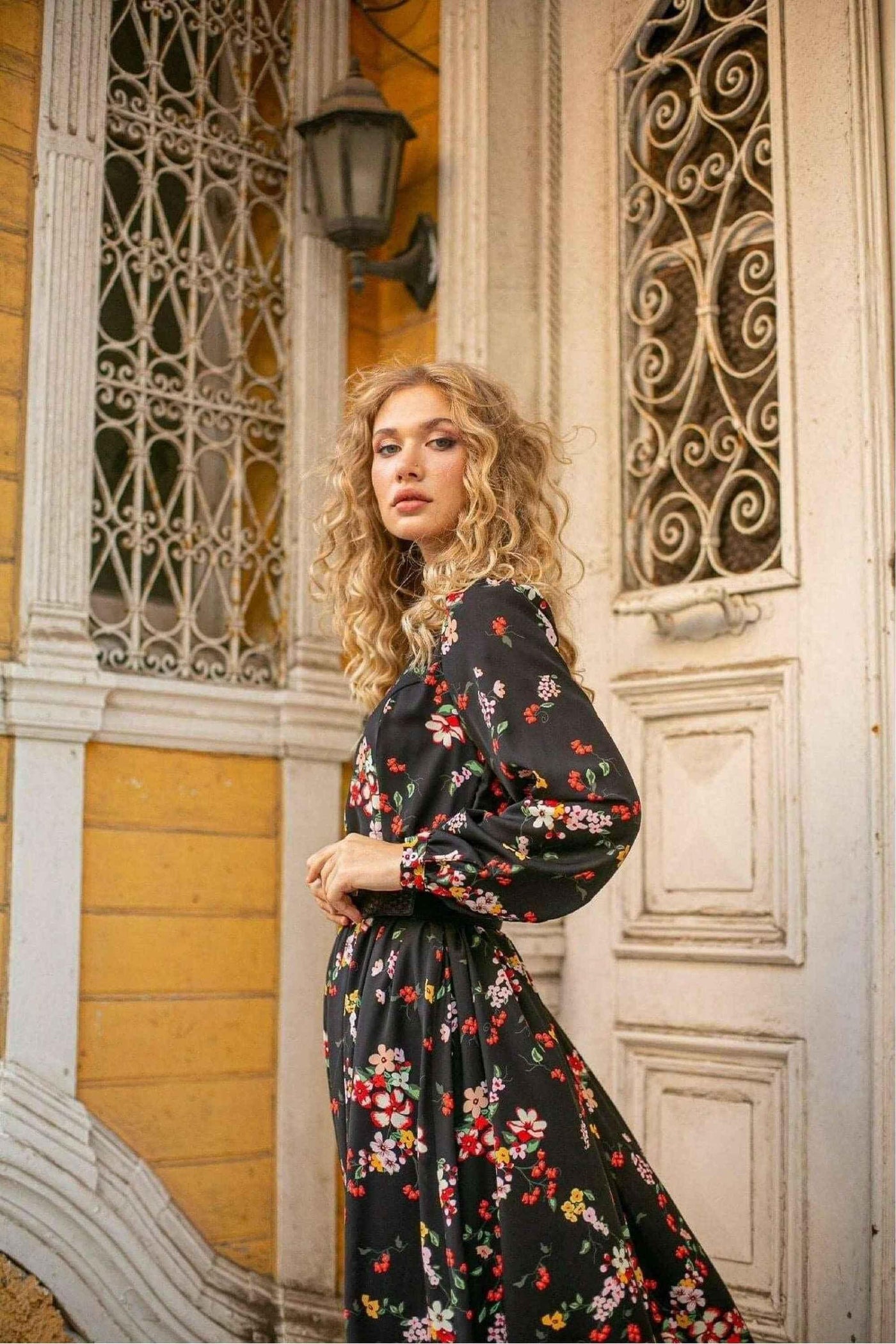 Kelsi Floral Long Maxi Dress with Long Sleeves - Glamourous Grace