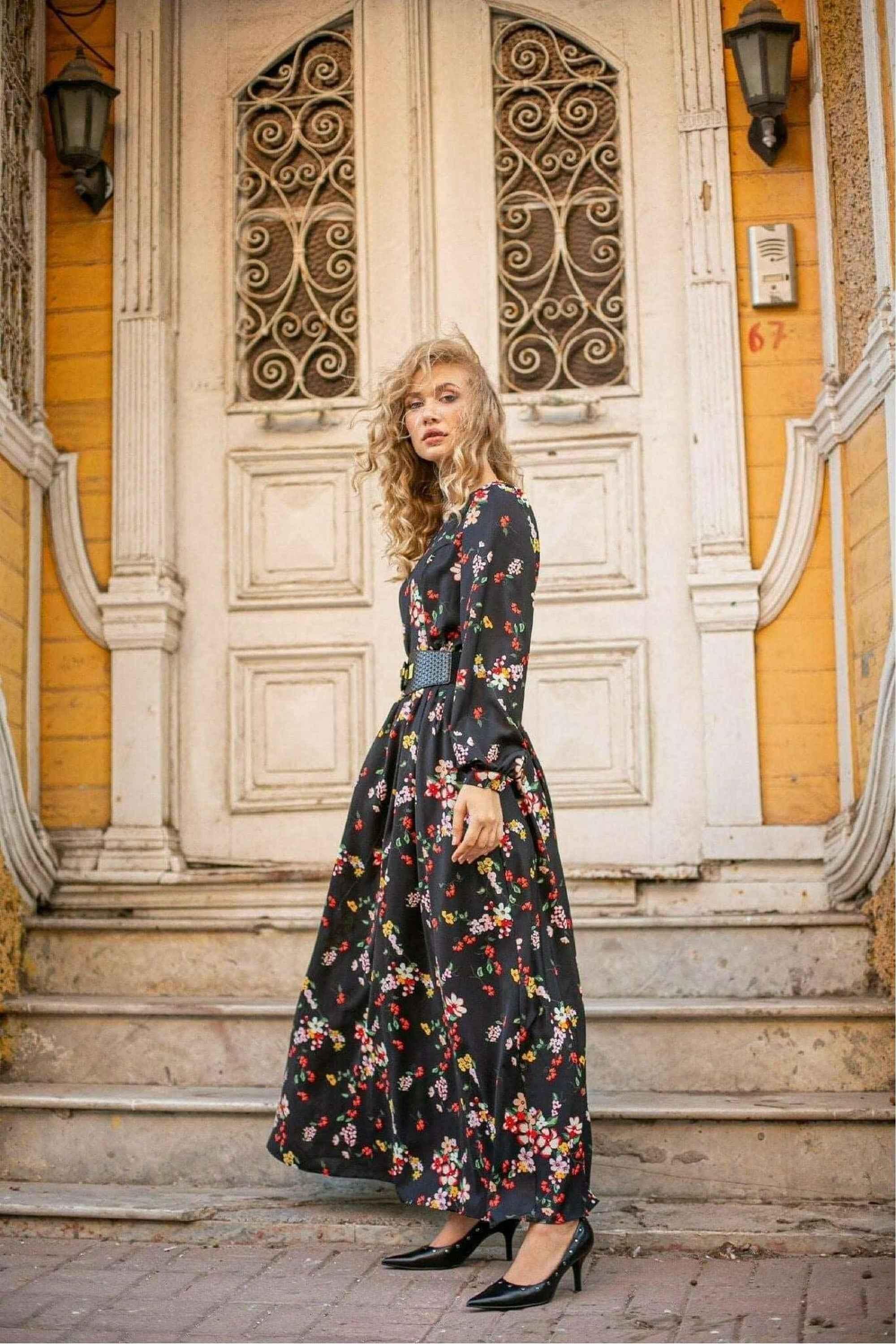 Kelsi Floral Long Maxi Dress with Long Sleeves Kelsi Floral Long Maxi Dress with Long Sleeves