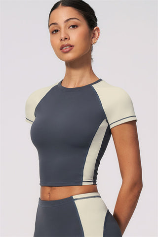 The Sandstone T-shirt Capri Leggings 2-Piece Set