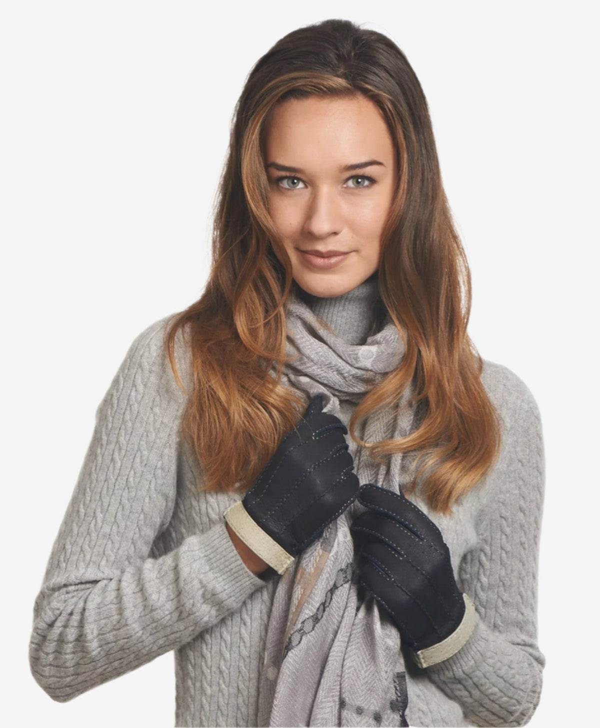 CA4384 (navy) - Women’s Italian peccary gloves with cashmere lining - Glamourous Grace