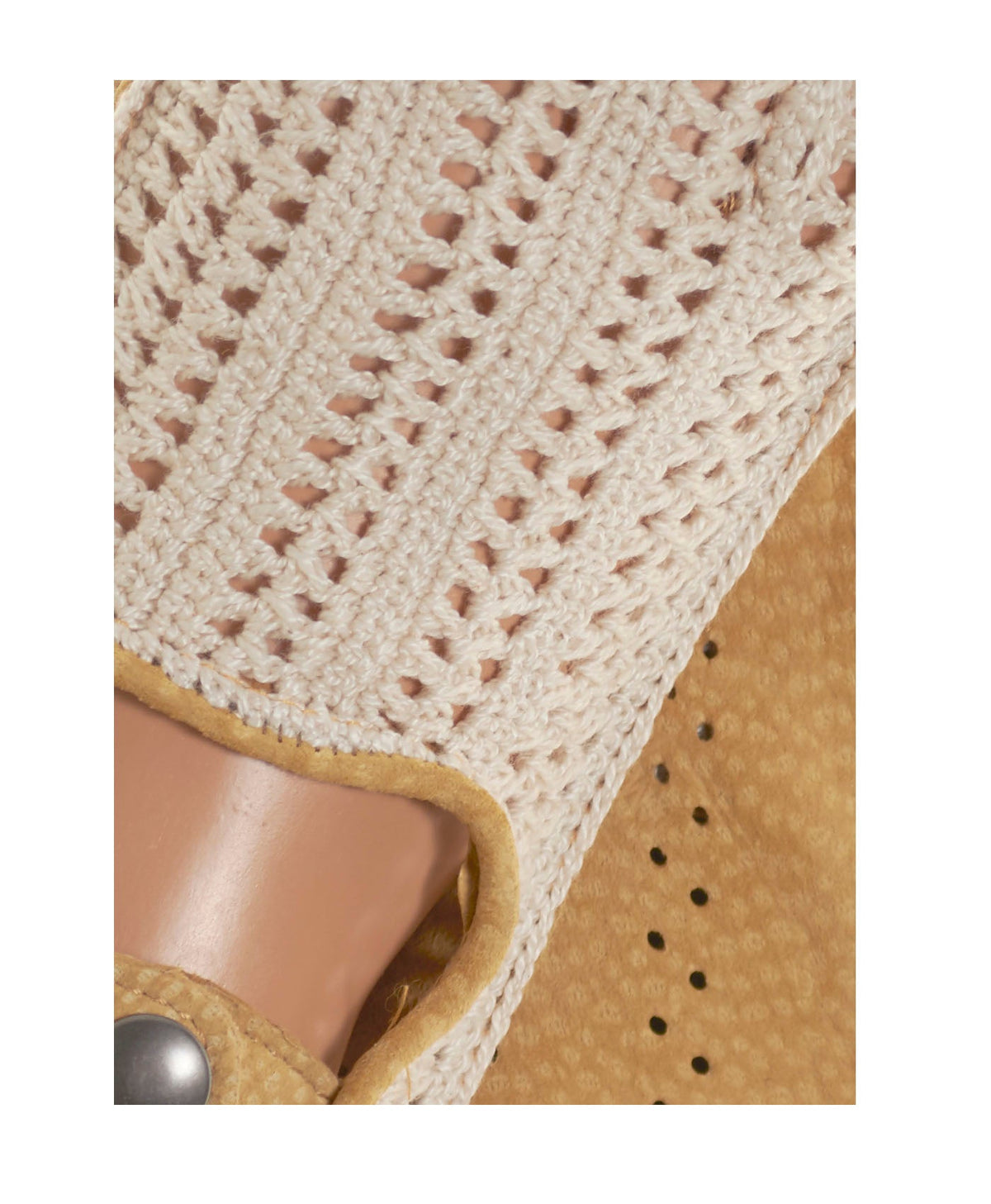 CA4620 (tan) - Women’s Italian crochet and carpincho leather driving gloves - Glamourous Grace