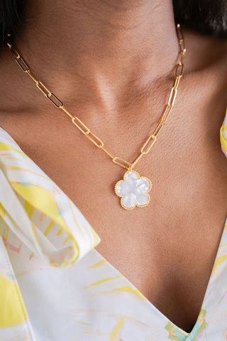 Clover - Gold & Pearl - Paperclip Charm Necklace - Glamourous Grace