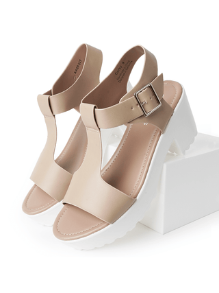 Corby | Nude - Glamourous Grace