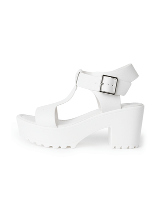 Corby | White - Glamourous Grace