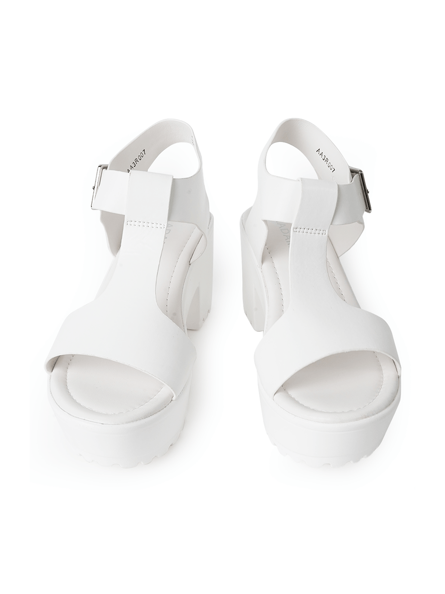 Corby | White - Glamourous Grace
