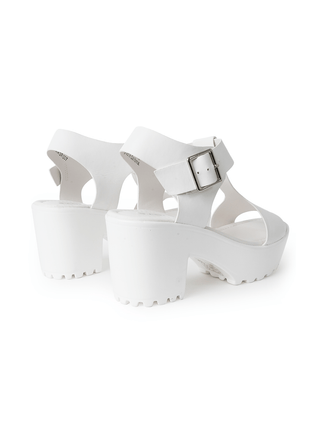 Corby | White - Glamourous Grace