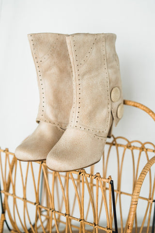 Cowgirl Star Booties in Cream - Glamourous Grace