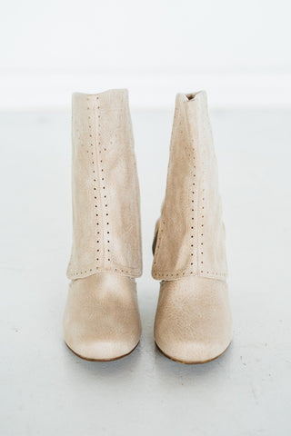 Cowgirl Star Booties in Cream - Glamourous Grace