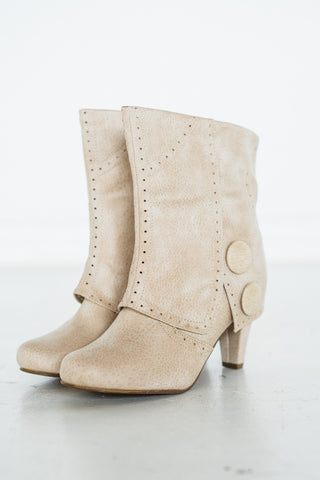 Cowgirl Star Booties in Cream - Glamourous Grace