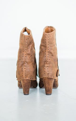Cowgirl Star Booties in Tan - Glamourous Grace